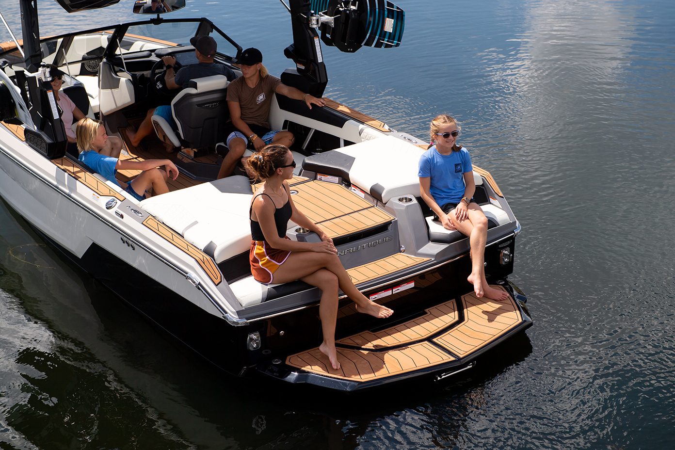 Boat with SeaDek boat flooring around seating area providing comfort and traction